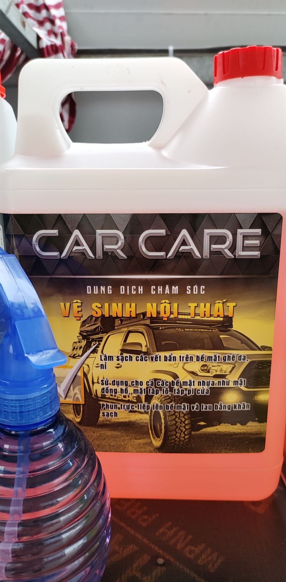 thơm dễ chịu, nội thất bóng hơn, độ bền của lớp dưỡng bóng thì chưa được kiểm chứng qua. sài được