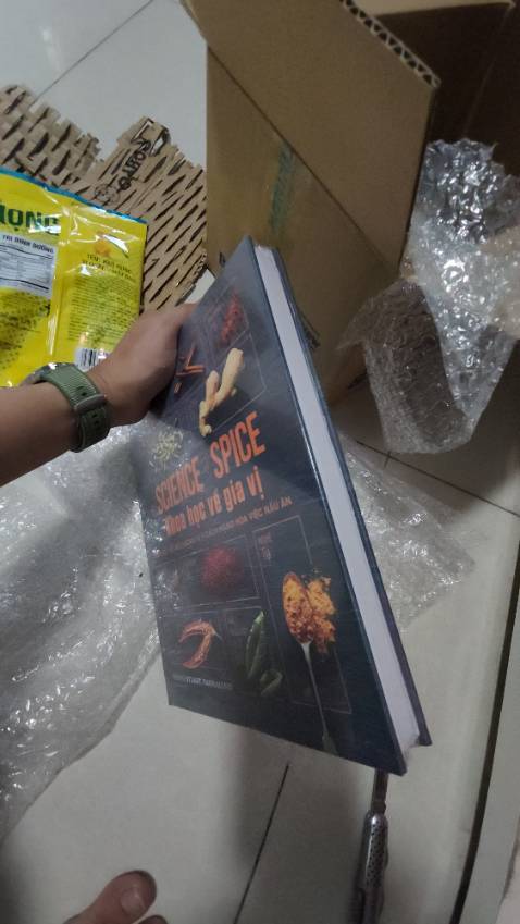 Giao nhanh, nguyên seal, đóng gói rất cẩn thận, nhiều lớp xốp mà giấy bọc