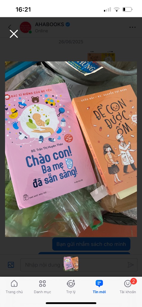 Đặt một cuốn thì bên nhà sách lại giao một cuốn khác. Mình đã nhắn tin hỏi thì không thấy phản hồi. Cảm thấy thật tệ