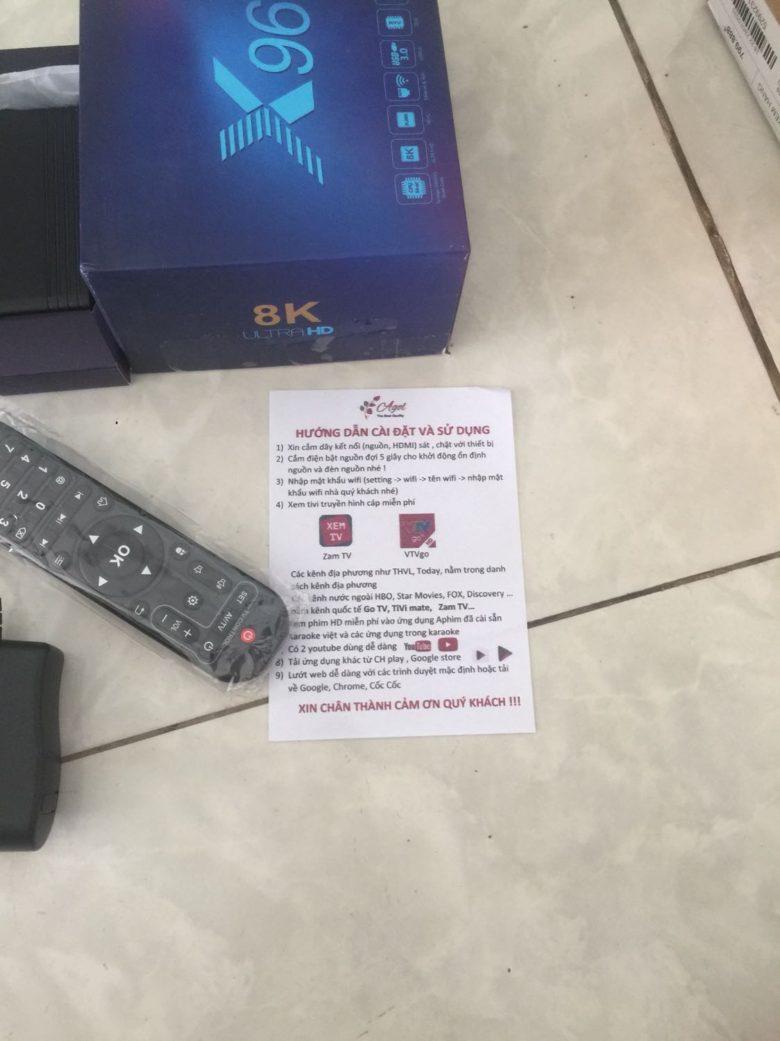 Box đẹp keng chuẩn trên quảng cáo, lắp vào *** ok dễ xài, hình ảnh rõ nét, lướt cũng rất nhạy, giá tầm trung đc như này là quá ngọt, độ bền thì phải xài mới biết, tóm lại đáng mua đáng đồng tiền bát gạo, cho shop 5* nâng cao uy tín