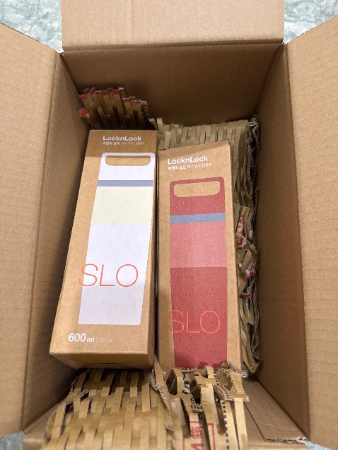 Hàng giao siêu nhanh, đóng gói kỹ, hàng tikitrading nên yên tâm, màu in trên vỏ hộp, chưa dùng nên chưa đánh giá chất lượng nhưng thương hiệu đã được khẳng định