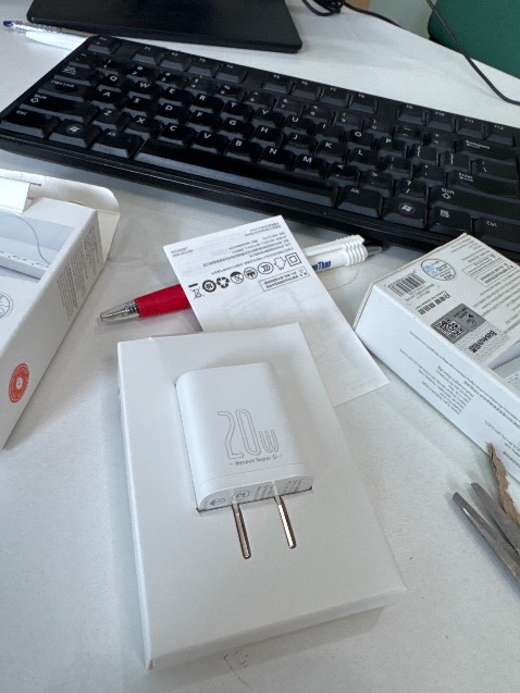 Đặt màu đen sao lại giao màu trắng