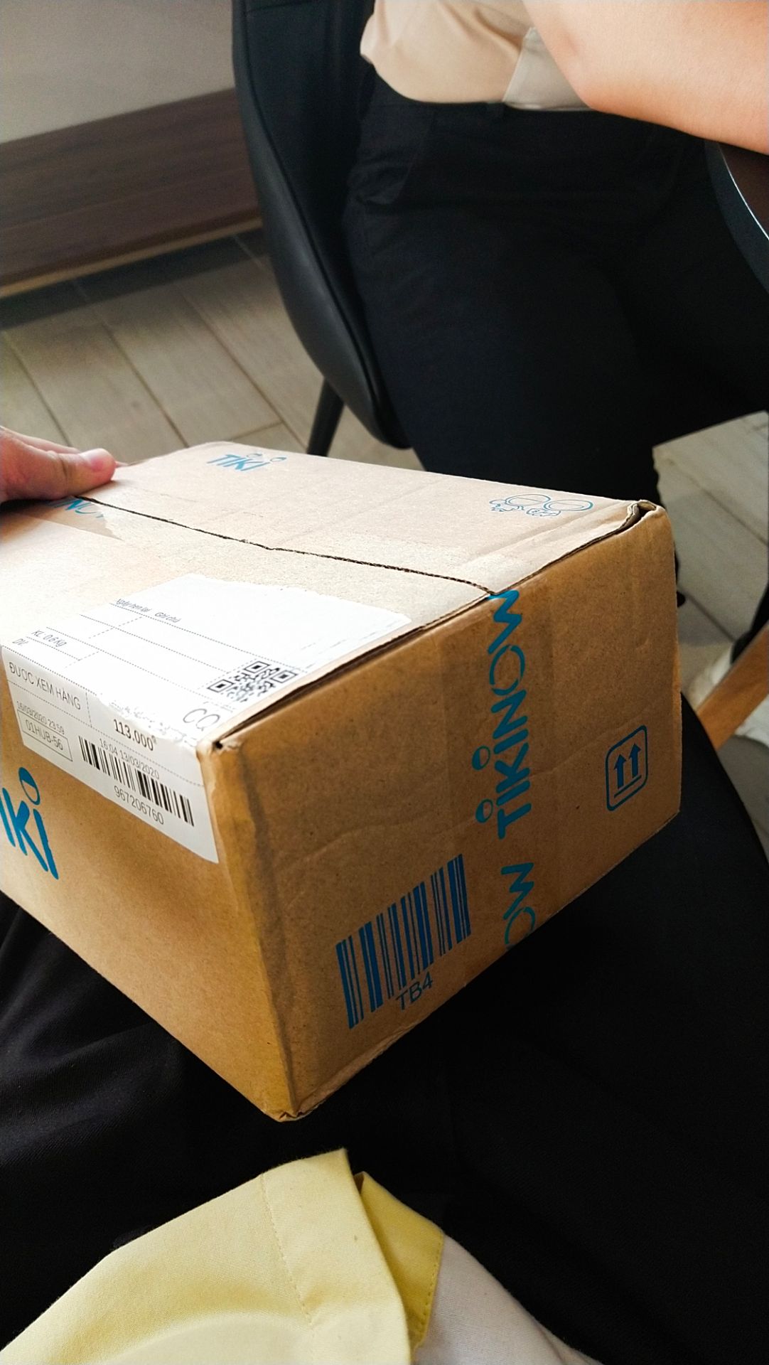 hàng khá đẹp. đóng gói cẩn thận.