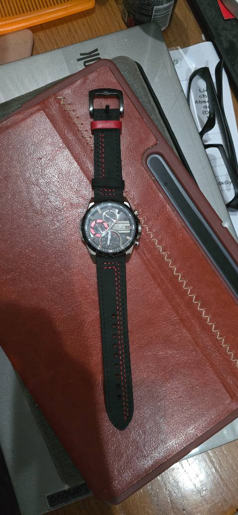 Mới khen hôm qua hôm nay bị bung thế này,