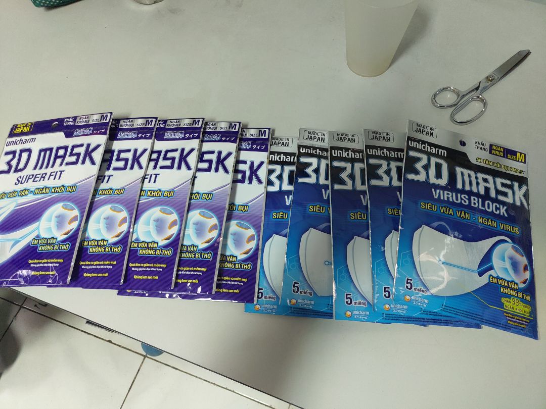 m ko ngờ là tiki tốt đến vậy. đang lúc dịch corona hầu như toàn bộ các gian hàng đều ko bán mà tiki lại mở bán để phục vụ khách hàng. rất cám ơn tiki. sản phẩm rất đẹp, ôm sát và mịn màng.