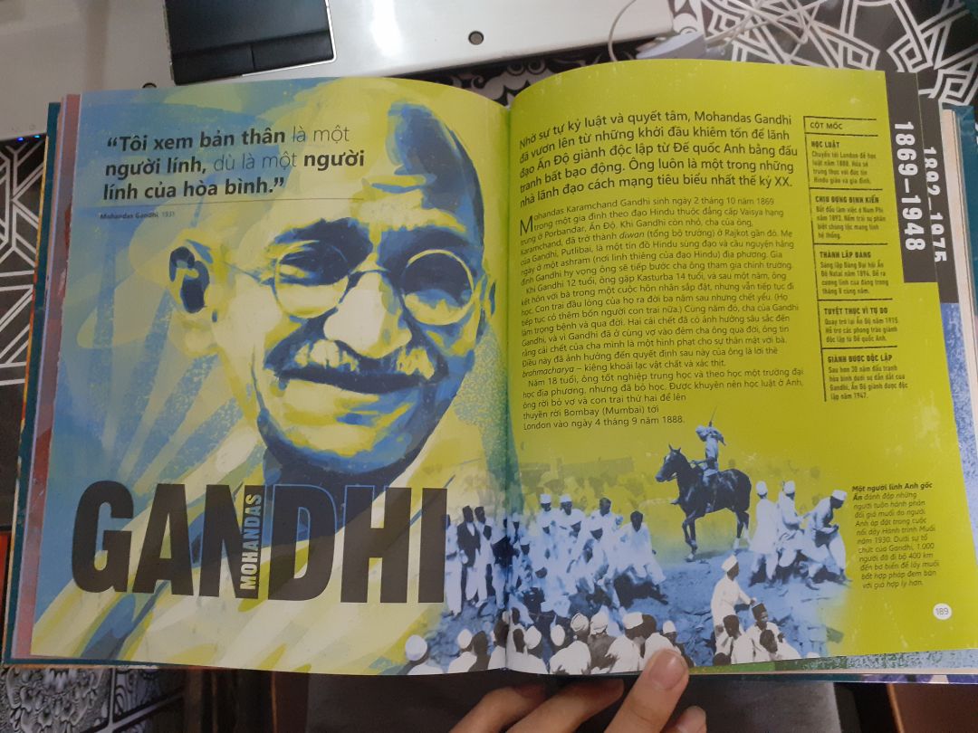 Mình thực sự cảm thấy rất thích quyển sách, rất đẹp ❤. Nó có kích thước kiểu dạng nhỏ hơn cuốn Bách Khoa Tri Thức Bằng Hình, dạng gọn hơn, cầm trong tay chắc và bự. Sách bìa cứng rất đẹp và nội dung thì quá tuyệt ?. Mình là dân yêu sách nên mà mua được một quyển sách chất lượng thì không gì hạnh phúc hơn, cảm ơn đội ngũ dịch thuật và DK nhiều lắm ạ! Mọi người mua đi, nội dung rất tuyệt và sách chất lượng cao ????