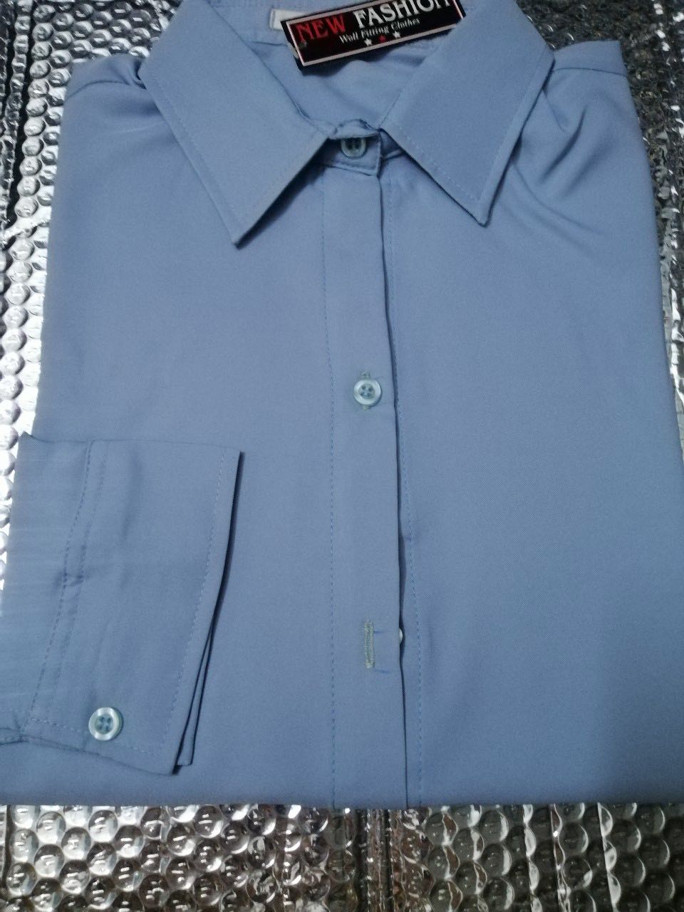 Vải mịn mặc mát, áo rất đẹp, rất phong cách, màu mình cũng rất ưng ý