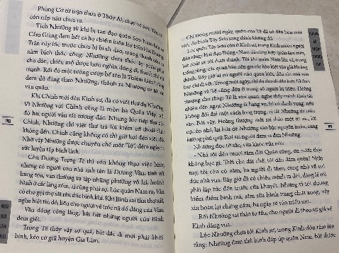 Nội dung bổ ích, chất lượng giấy, in ấn ổn.
Quyển Hiền Tài Thay Đổi Quốc Gia trình bày hơi ít danh nhân.