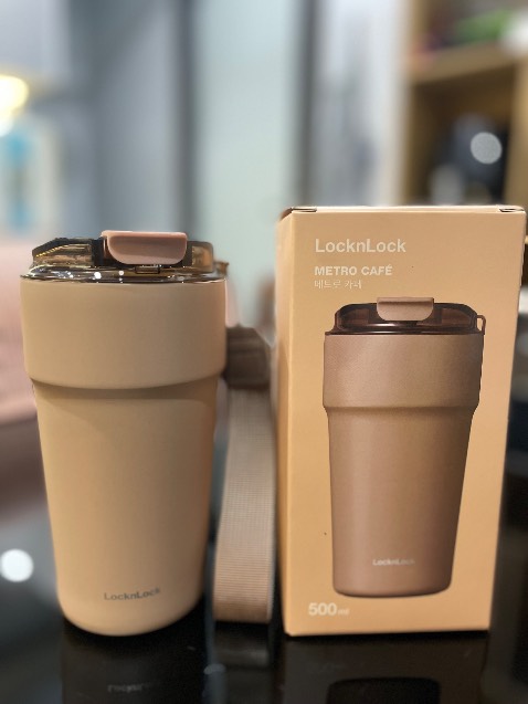 Yêu từ cái nhìn đầu tiên. Màu đẹp. Giữ nhiệt tốt.