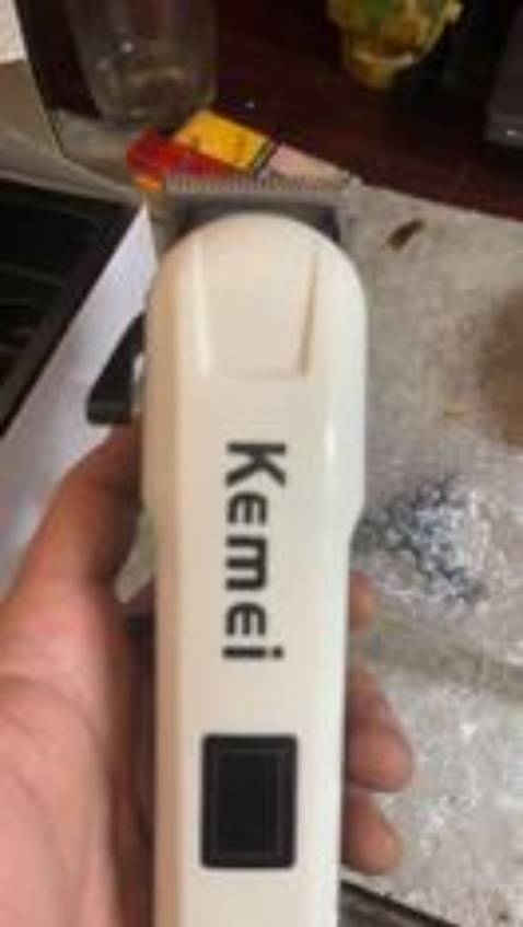 Hàng giao nhanh, hàng nhận như hình, máy cắt khoẻ ,êm, cầm chắc tay, giá cả hợp lý. Shop đóng gói rất cẩn thận, giao đủ đồ