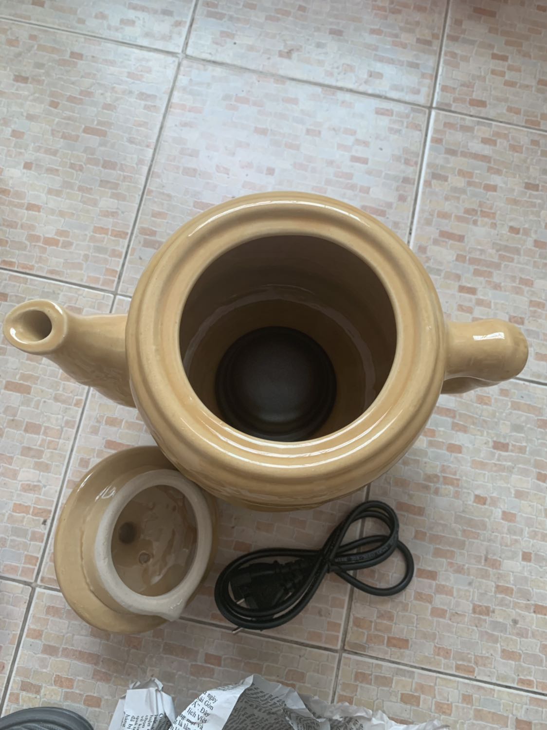 Hàng giao nhanh. Ấm thuốc hoàn thiện ko tốt lắm, nặng, phù hợp giá tien. Giao hàng bị vỡ vòng cô đặc, ko biết có dc đền vòng mới ko?