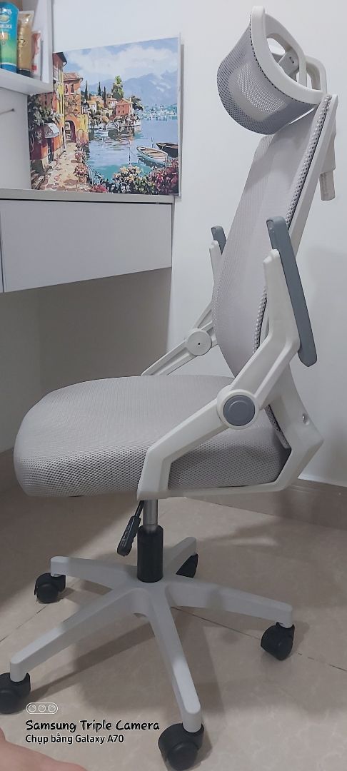 sau khoảng 2 tuần ngồi thuqr thì ghế rất chắc chắn , shop nhiệt tình , giao nhanh . Nhưng ghế bị dính dơ 1 tí nhưng không sao, công đoạn lắp ráp ghế hơi phức tạp 1 chút .