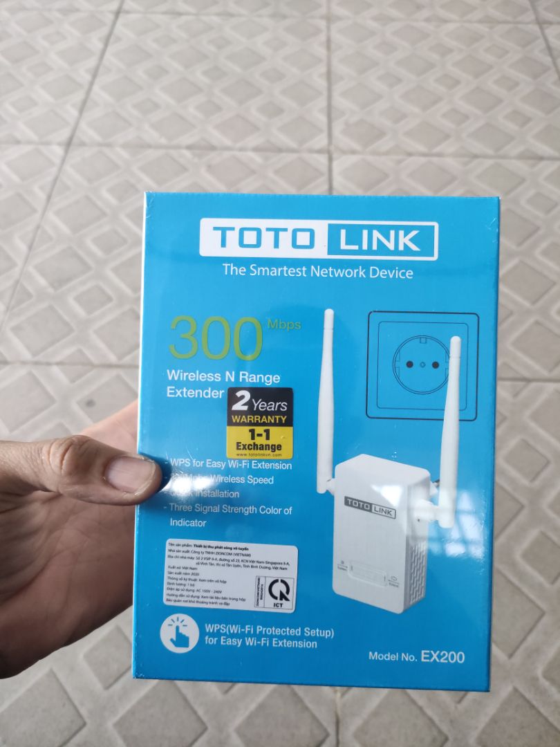 ban đầu mình đặt *** rẻ hơn 10 nhưng mình từ chối nhận vì nhìn hộp có vẻ cũ và đã bị khui, mình muốn mở ra kiểm tra hàng có mới không nhưng shop k cho, còn khó chịu. mình chuyển sang mua trên tiki tuy đắt hơn 10k nhưng cực kỳ hài lòng! sẽ ủng hộ