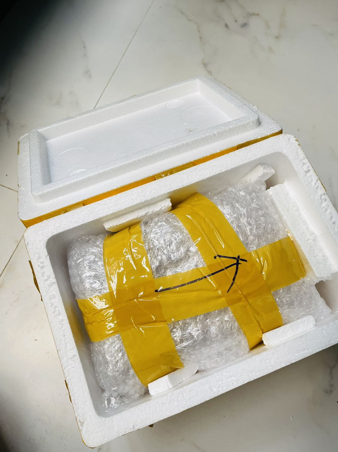 Hàng chuẩn chất lượng cao, đóng gói chắc chắn, rất tin tưởng shop. Khi nào ra ĐN sẽ ghé thăm shop chiêm ngưỡng các sản phẩm.