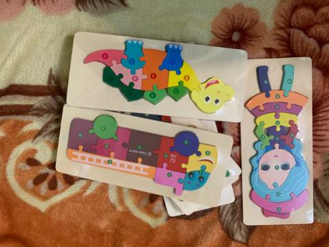 ° Rất ưng cái bụng, hàng đáng giá từng xu.

° Sản phẩm rất đẹp. Kích thích sự tò mò của bé, giúp phát triển trí tuệ rất tốt.

° Shop đóng gói hàng cẩn thận, giao hàng nhanh.

° Bé rất thích thú khi chơi đồ chơi này.

° Cảm ơn shop nhiều, hàng tốt lắm.