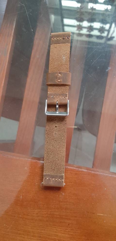 Đúng da bò, mềm mại, chỉ may chưa đẹp lắm