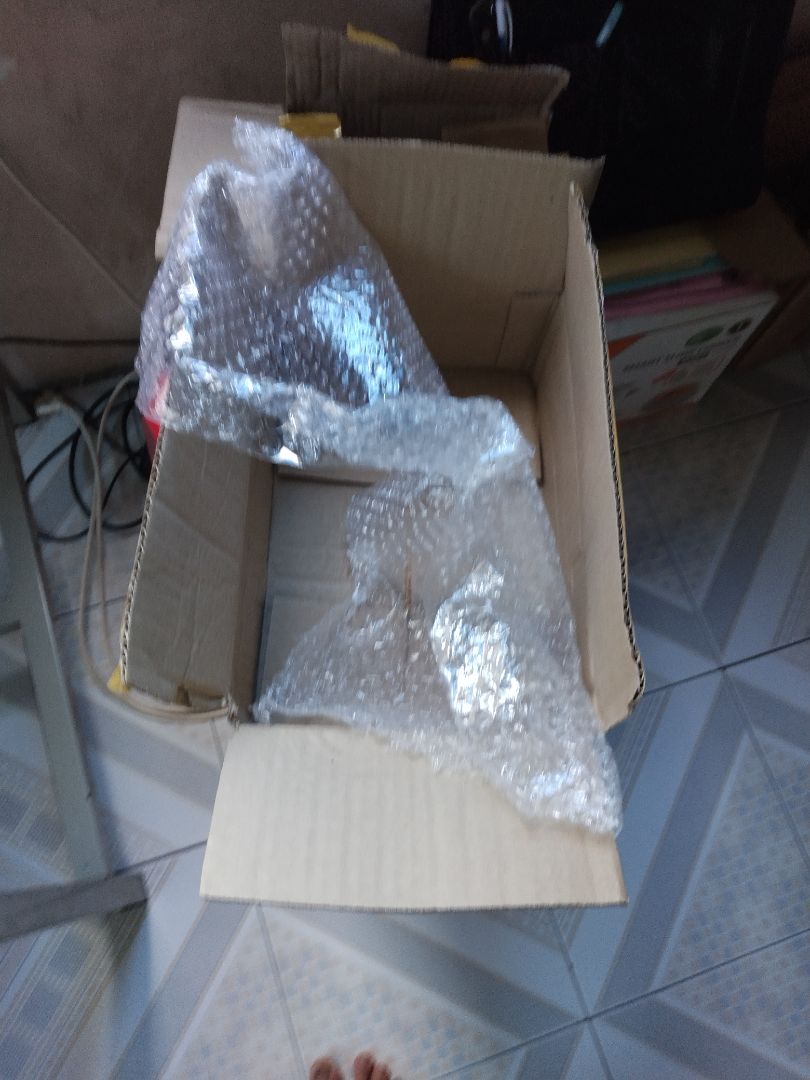 hàng giao nhanh, hàng chất lượng thái lan 100% xịn sò, nvgh không gọi cho mình xuống lấy, phải làm phiền người nhà xuống lấy, hàng được tặng thêm khăn giấy,cho tất cả 5 sao hàng giao nhanh, hàng chất lượng thái lan 100% xịn sò, nvgh không gọi cho mình xuống lấy, phải làm phiền người nhà xuống lấy, hàng được tặng thêm khăn giấy,cho tất cả 5 sao