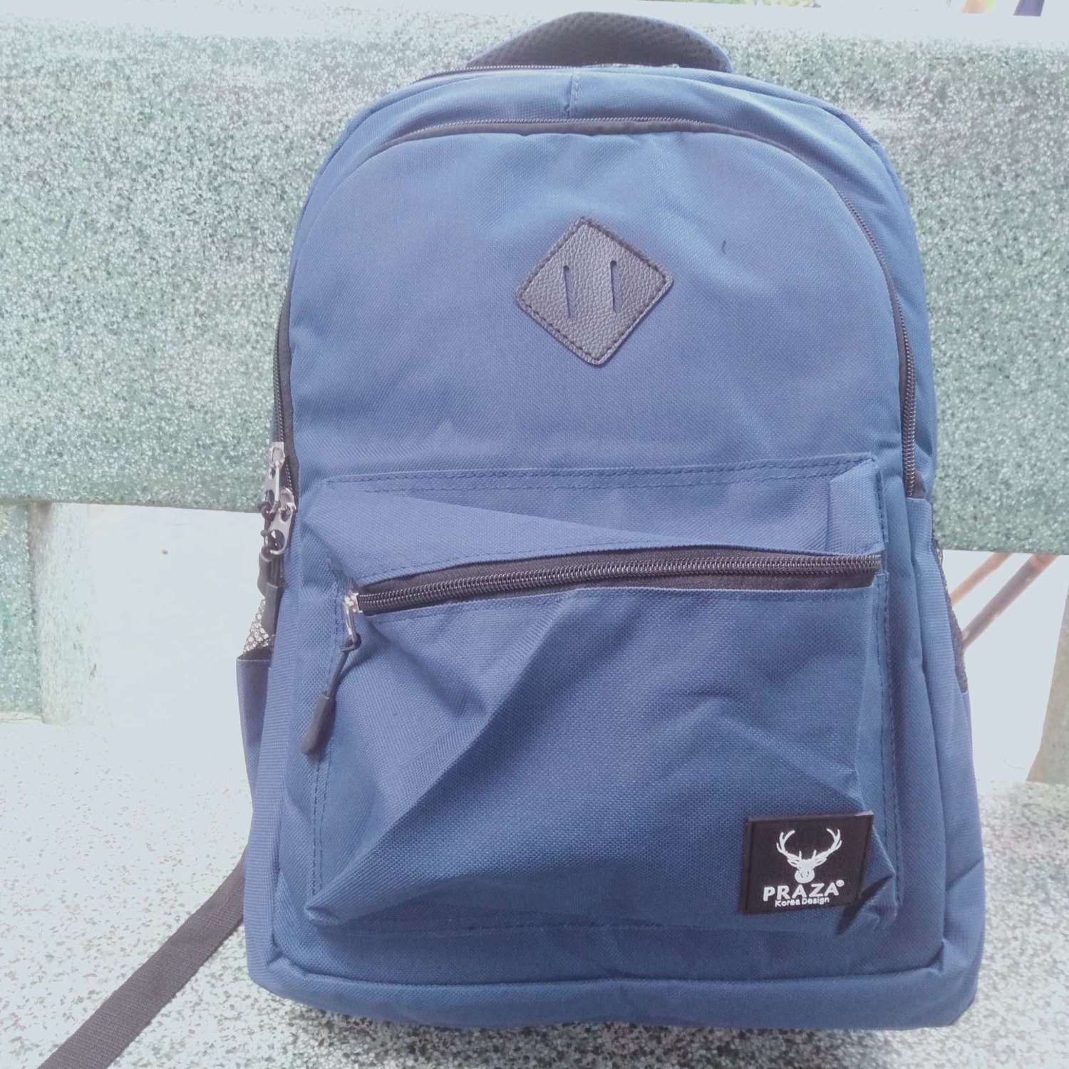 Hàng đẹp giá tốt, đường may chắc chắn nhé anh em. mua lúc 89k giống như hình. đóng gói đẹp, giao hàng nhanh.