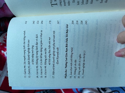 Sách mới bọc gói cẩn thận, in chữ đẹp, rõ nét, giao hàng nhanh lắm nha, mình mới đặt trưa qua, trưa nay nhận được luôn rồi😍😍 10đ shop nhé🍀