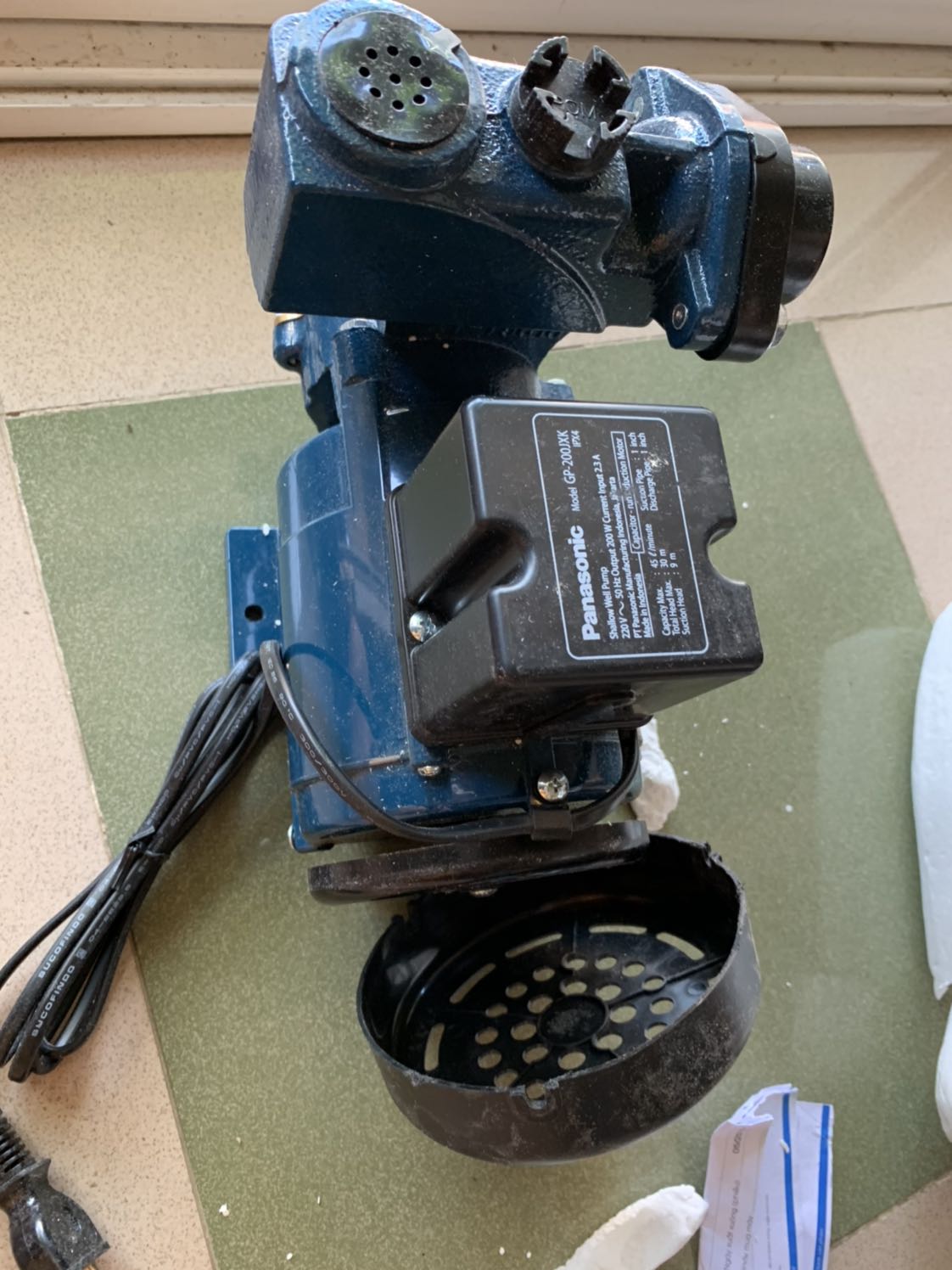 Tôi đã rất không thoải mái khi nhận được hàng. Tôi mua hàng mới nhưng lại nhận được máy đóng trong thùng rách nát dán băng keo tùm lum, bên trong thì xốp chống sốc hầu như không có tác dụng nào, đóng hàng cực kì cầu thả, đơn vị vận chuyển cũng quá tắc trách, đã ghi "Hàng dễ vỡ" nhưng hầu như đơn vị mấy anh/chị làm ăn quá mức cẩu thả. Đề nghị NCC liên hệ lại tôi để trao đổi nhé !
Trân trọng,