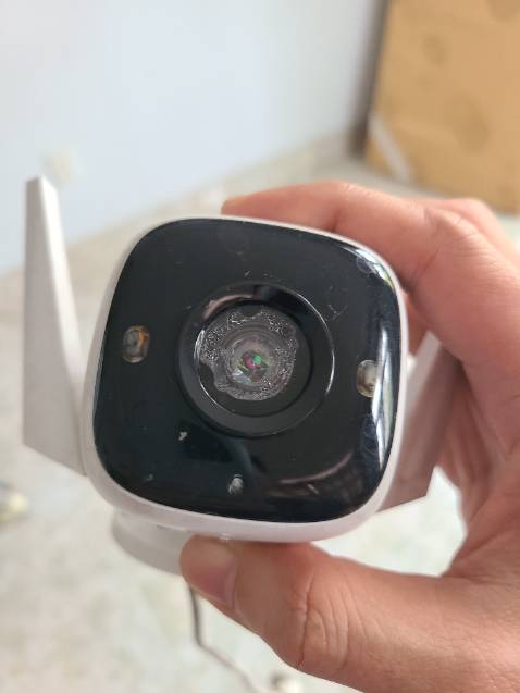 Camera ngoài trời bị vô nước dc tổng đài TIKI thông báo là từ chối bảo hành, mình ko hiểu có IP66 dễ vô nước vậy sao đảm bảo là  Camera ngoài trời ? Từ chối bh gì dễ vậy, sao KH tin dùng sản phẩm này nữa.