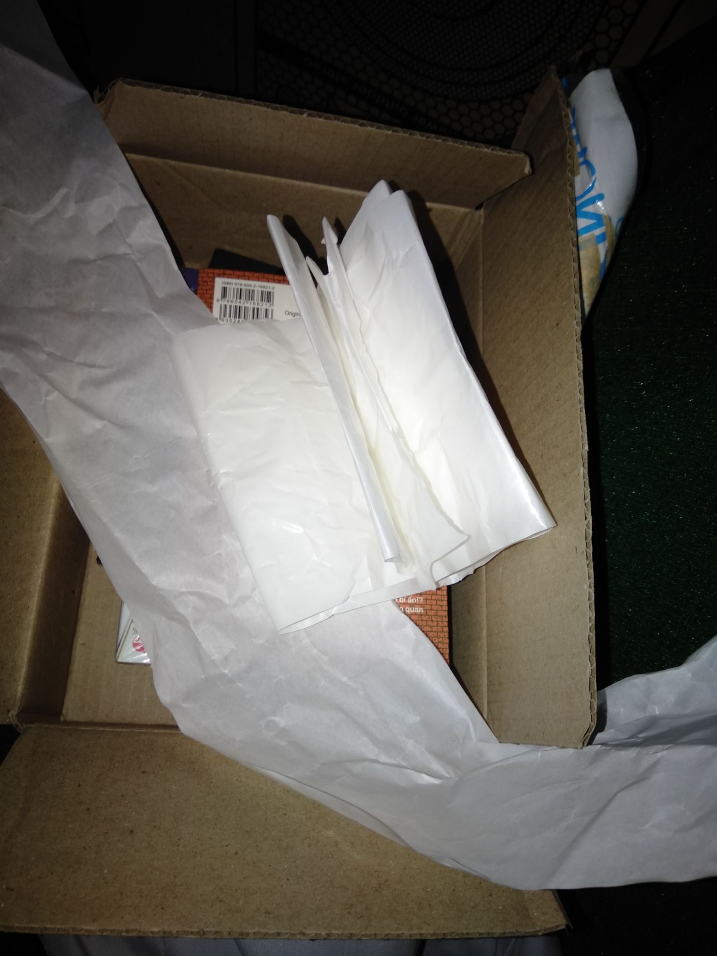 ship đúng hẹn
chỉ là đống gối kì quá cái mầu trắng trắng đó có thể làm hổng sách ạ chú ý giứp toi
 đống hàng chưa cẩn thận lâm 
sản phẩm ôn không bị hư hại gì 
   + là sách thơm cực kỳ mùi giấy thích cực 
chứng tỏ sách mới 
......
cảm ơn