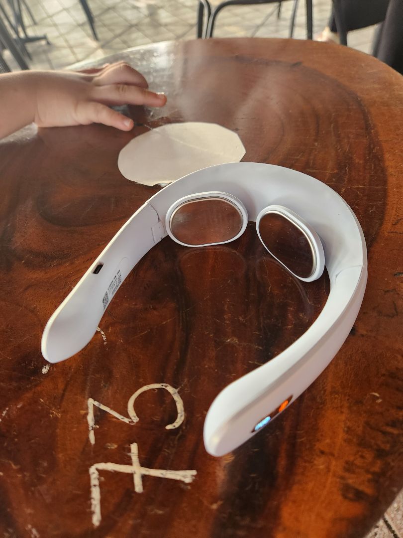 Máy bật nguồn lên nhưng không hoạt động. Đang yêu cầu đổi trả