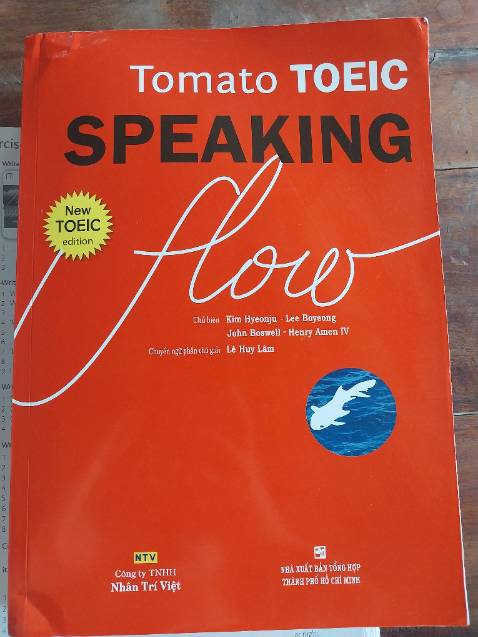 Sách ko bọc bookcare nên 2 đầu bị móp nên mik cảm thấy hơi buồn, giao hàng đúng hạn