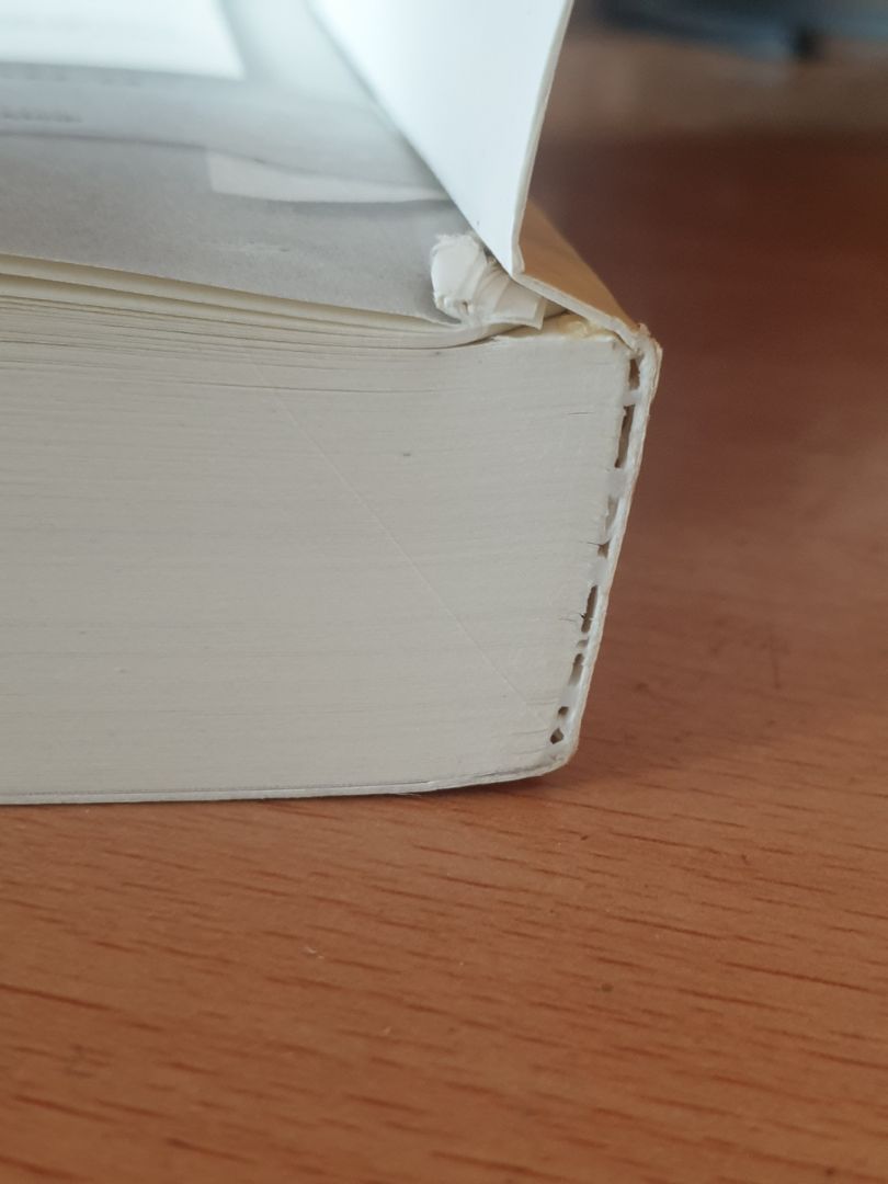 lần này hơi buồn Tiki, sách bị lỗi :(