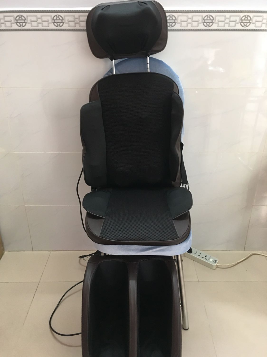 Máy sử dụng rất tốt, ba mẹ mình dùng cảm thấy thích lắm, có thể thư giãn trong lúc rảnh rỗi. Giao hàng nhanh và đóng gói rất cẩn thận.