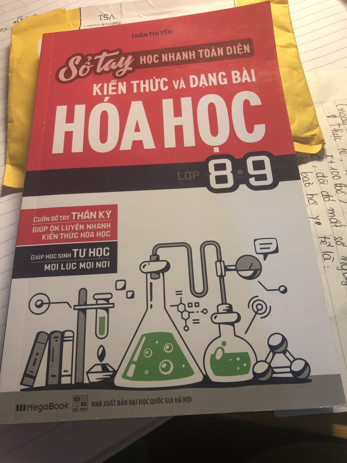 Giao hàng nhanh, tiki đóng gói vẫn chán lắm, sách hơi xước và bẩn xíu nhưng kh ảnh hưởng nhiều, nội dung ổn Giao hàng nhanh, tiki đóng gói vẫn chán lắm, sách hơi xước và bẩn xíu nhưng kh ảnh hưởng nhiều, nội dung ổn