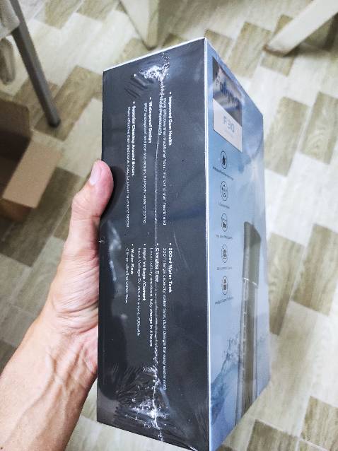 Đóng gói ok, sản phẩm ok.
Dùng tốt, lực mạnh, nói chung là là rất ổn áp.

Nhược điểm: lõi lọc hút thiết kế như này thì khi nghiêng bình lúc nước ít sẽ không hút được nước. Đành phải để thẳng đứng bình, nên hơi bất tiện.