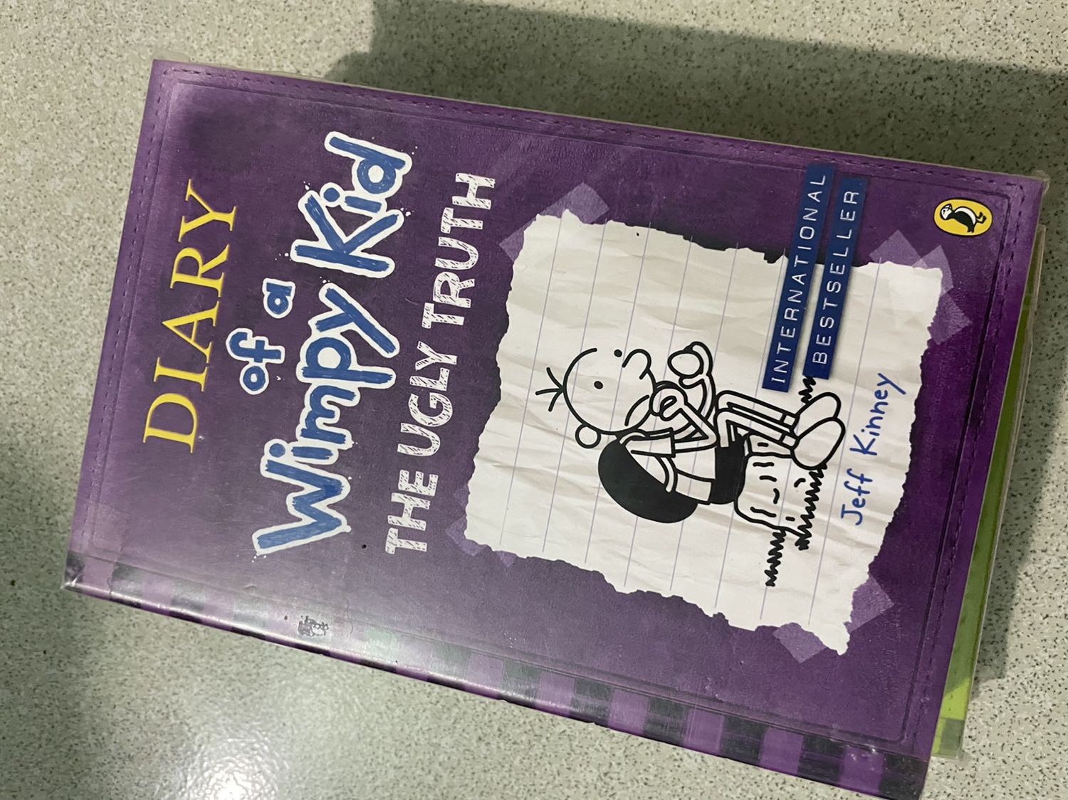 Sách được đóng gói kĩ càng shop quá đỗi cute. Hàng được giao nhanh bất ngờ tất cả dịch vụ đều tốt iuiu shop nhiều ạ😍😍