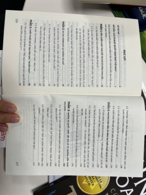 Sách đẹp, giao hàng siêu tốc chỉ trong 3 tiếng!