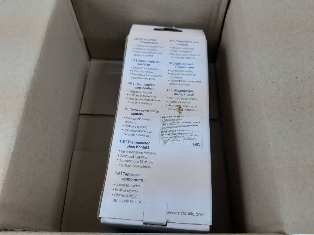 Thật không tin được mình nhận được sản phẩm cũ đến thế, y như hàng đã xài rồi. Hộp đóng gói cũng ko chèn bất cứ miếng xốp nào. Không hiểu sao sản phẩm cũ biết là sẽ đổi trả nhưng vẫn giao cho được. Thật thất vọng. Mình mua của thietbiyteandu nhé. Thật không tin được mình nhận được sản phẩm cũ đến thế, y như hàng đã xài rồi. Hộp đóng gói cũng ko chèn bất cứ miếng xốp nào. Không hiểu sao sản phẩm cũ biết là sẽ đổi trả nhưng vẫn giao cho được. Thật thất vọng. Mình mua của thietbiyteandu nhé.