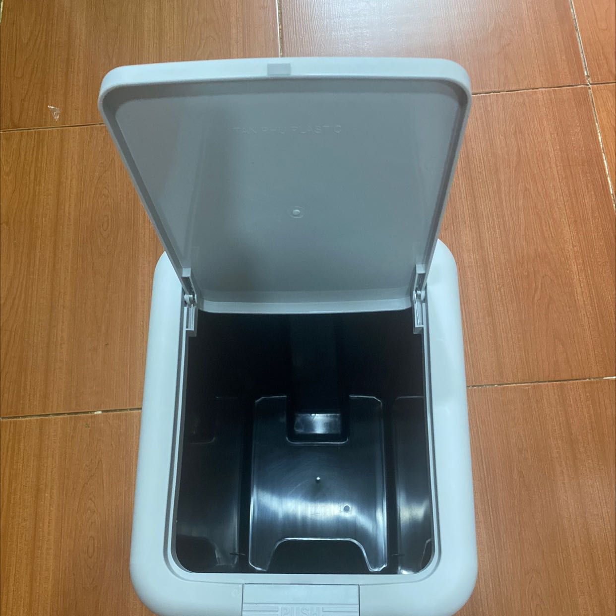 Hàng đẹp, nhưng gửi không đúng màu đăng ký