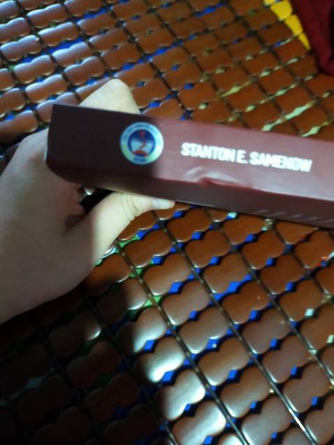 Cuốn tâm lý học tội phanh tập 1 bị gư hại khi vẫn chụeenr nên tôi cho 4 sao🥺
Cảm ơn người giao hàng dù không trọn vẹn lắm ạ!