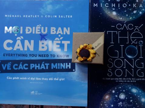 Quyển sách được trình bày trực quan sinh động, nhiều hình vẽ và thông tin ngắn gọn. Nếu muốn tìm hiểu khoa học thường thức thì rất nên mua nha.
Tiếc là không được bọc lại.