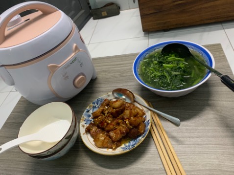 Bếp nóng nhanh, phím bấm nhạy, dễ sử dụng, mẫu mã đẹp, tuy nhiên gói hàng khá ẩu + vận chuyển đến tay nhìn không đảm bảo tí nào, hy vọng sp không có vấn đề gì ! Bếp nóng nhanh, phím bấm nhạy, dễ sử dụng, mẫu mã đẹp, tuy nhiên gói hàng khá ẩu + vận chuyển đến tay nhìn không đảm bảo tí nào, hy vọng sp không có vấn đề gì !