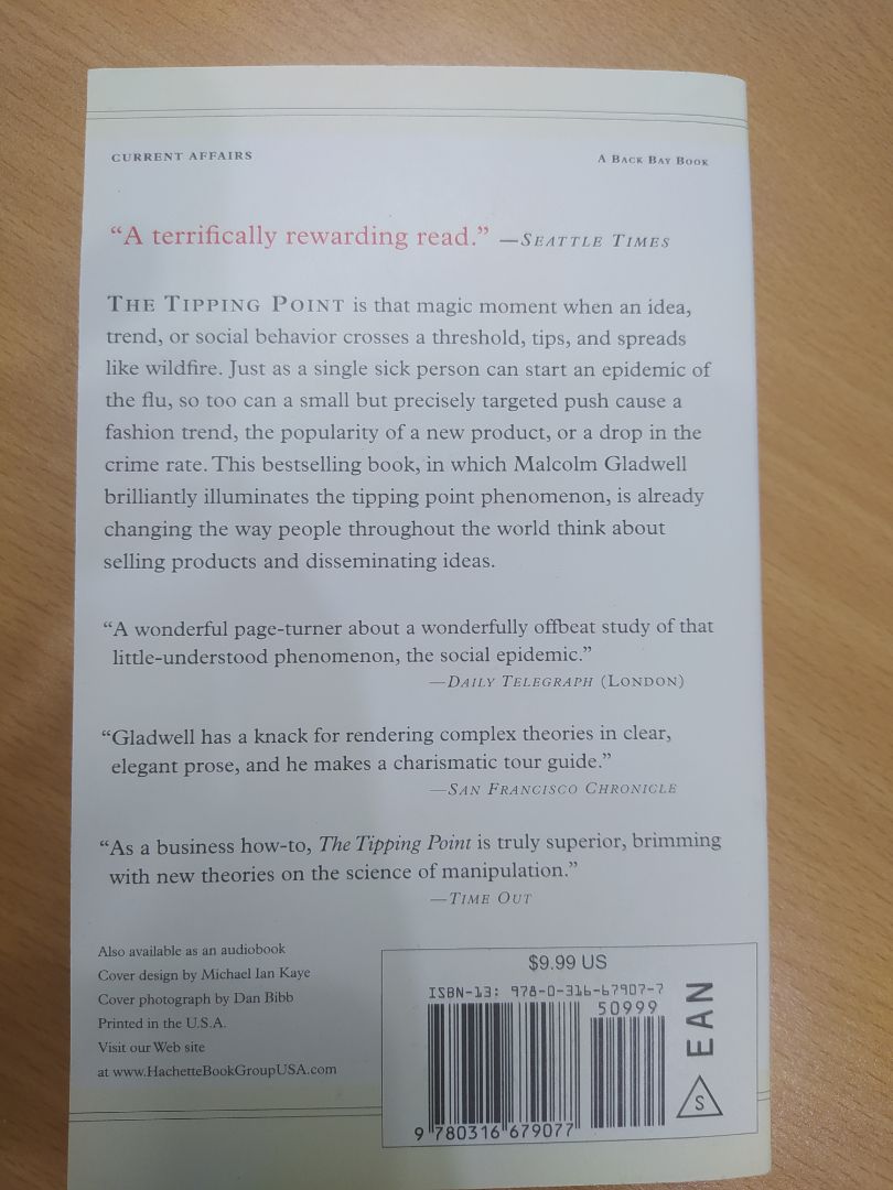 Về dịch vụ vận chuyển, đóng hàng, mình rất hài lòng với Fahasa. 
Sách khổ nhỏ, nhẹ, giấy tối màu.