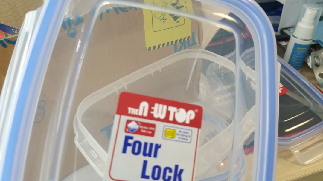 2 hộp bị nứt khi nhận được hàng