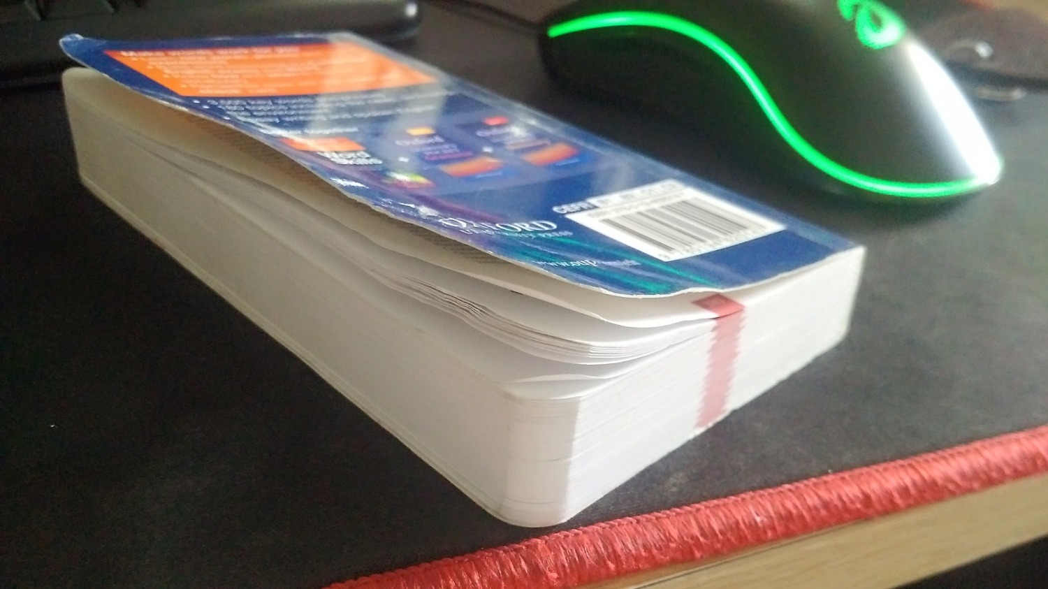 Mình vừa nhận được vào trưa nay. Sách bị quăn góc, bìa gãy, giấy 1 số trang còn bị nhàu. cảm giác như mua phải 1 quyển đã qua sử dụng vậy. Hình thức khá tệ. Hoàn toàn ko hài lòng về chất lượng sách nhận được lần này.