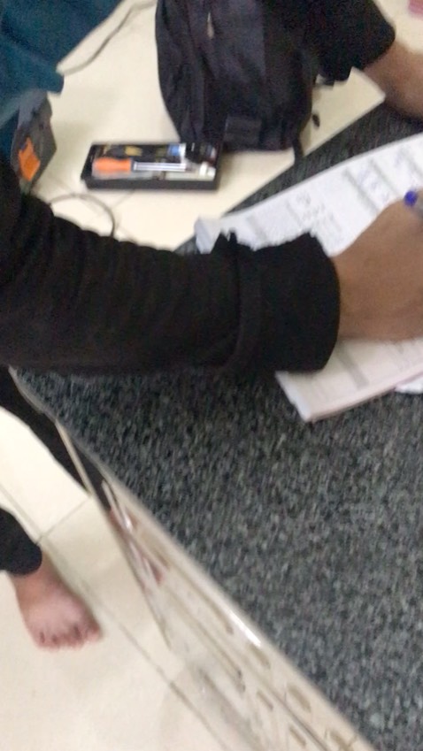 Máy bị lỗi sau khi sử dụng được 3 ngày
Máy vòi nóng ra chập chờn không thành dòng;
Sử dụng nhiệt độ 45 độ thì hệ thống bóng điện chập chờn; tắt là hết bị; sử dụng 99 độ và 75 độ thì không bị. 
Máy không gặp sự cố kỹ thuật của nhà sản xuất thị toits rồi