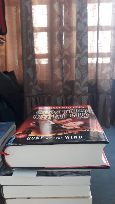 sách đc bọc nilong đầy đủ, bìa dày đẹp không bị trầy ,lật sơ sơ thấy các trang sách đều màu trơn dày có mùi thơm của sách mới team mác các thứ đầy đủ, giá sale cũng rẻ, giao 1 ngày là có, lần đầu trải nghiệm mua trên tiki rất hài lòng.