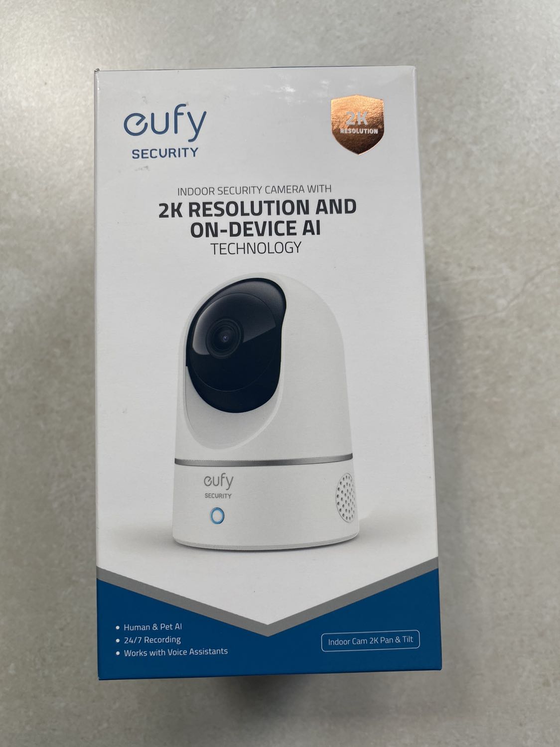 Tiki giao hàng nhanh, đóng gói cẩn thận. Thiết kế chắc chắn. Thương hiệu Samsung đã đảm bảo chất lượng sản phẩm. Mình mua dùng cho camera Eufy, hy vọng sẽ bền.