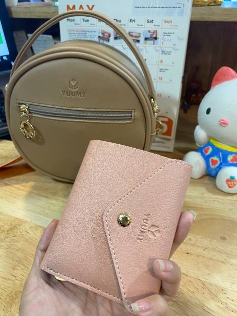 MUA TÚI XINH GIÁ RẺ RỒI CÒN ĐƯỢC TẶNG VÍ XỊN SÒ NỮA , CHỜI ƠI MÊ CÁI SHOP NÀY QUÁ NHA, ƯNG CÁI BỤNG QUÁ , SẼ GIỚI THIỆU BẠN BÈ ỦNG HỘ SHOP NÈ