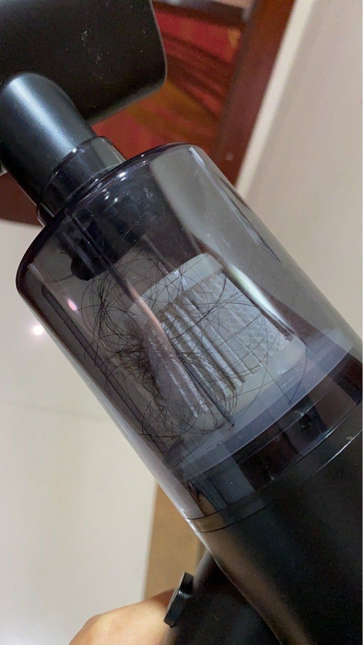 Sản phẩm đẹp, gọn, vừa cầm tay, nhìn ưng lắm. Lực hút mạnh nhưng rất êm tay, tuyệt vời, cho shop 5* vì đóng gói rất kĩ. Tiki giao hàng siêu nhanh.