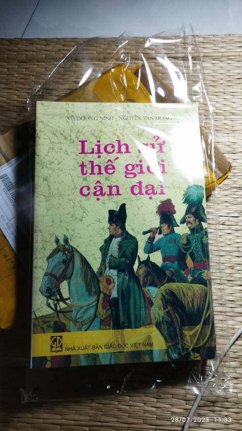 Mình mới nhận được sách. Bao bọc kĩ, cẩn thận, chất lượng in ấn tốt, sách đáng để mua đọc 👍👍