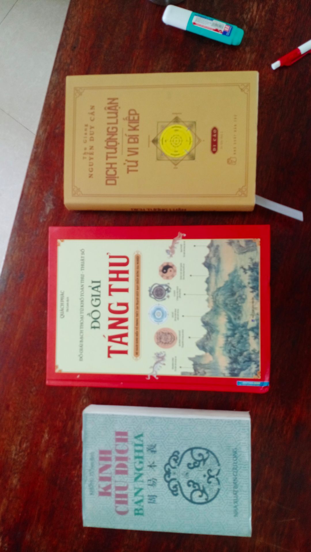 Sách căn bản và hay. Sách được biện tập khoa học, dễ hiểu.
Rất tiếc sách có phần NGUYÊN VĂN CHỮ HÁN, để trích lục và so sánh như các tác giả, dịch giả xưa viết dịch rất dụng tâm và đáng kính như Cụ NGUYỄN DUY CẦN, HUỲNH MINH ĐỨC..