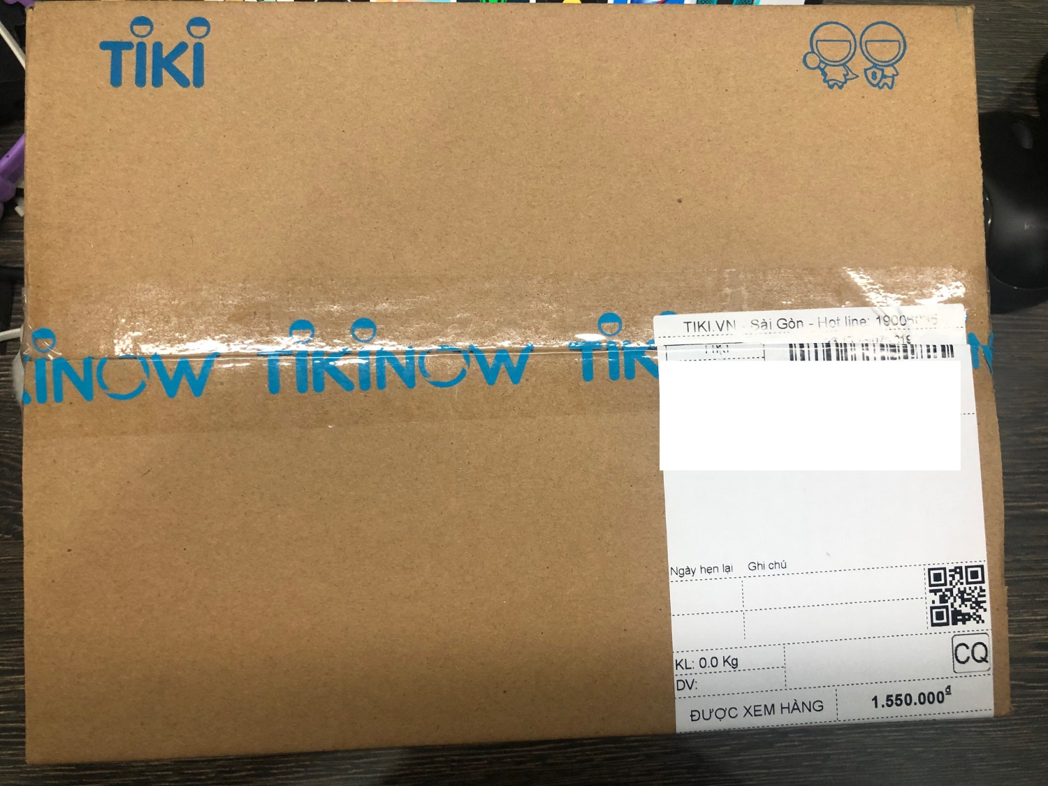 Sản phẩm được đóng gói cẩn thận, có sẵn Pin. Mẫu mã bình hơi bị đẹp. Bình chủ động nhắc mình uống nước luôn. Nói chung là đáng giá.